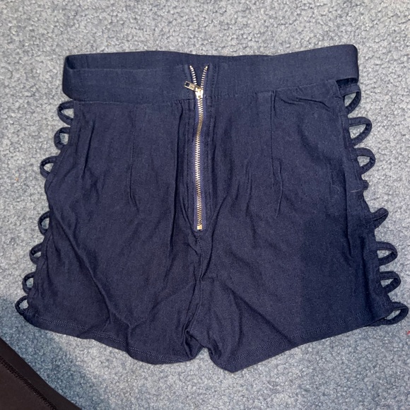Better be side cut out shorts- size Small- **NEVER WORN** - Picture 2 of 7